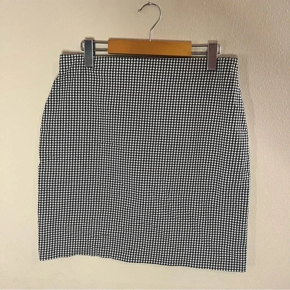 skirt - Picture 1 of 2